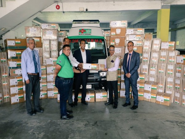 India delivers 3.3 tons of essential medical supplies to Suwaseriya in Sri Lanka (Image Credit: Twitter/@IndiainSL)