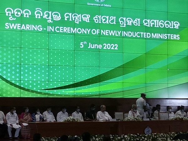 Visuals of swearing-in ceremony in Bhubaneswar