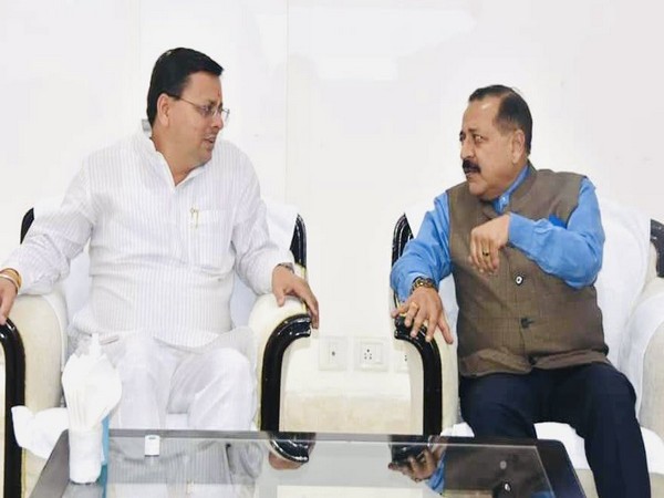 Uttarakhand Chief Minister Pushkar Singh Dhami (L) and Union Minister Jitendra Singh 