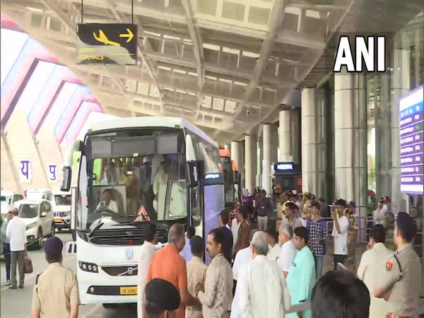 Rajasthan Congress MLAs reach Jaipur from Udaipur. (Photo/ANI)