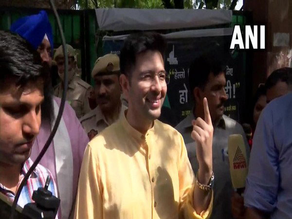 AAP Rajya Sabha MP Raghav Chadha casts his vote for Rajinder Nagar assembly by-poll. (Photo/ANI)