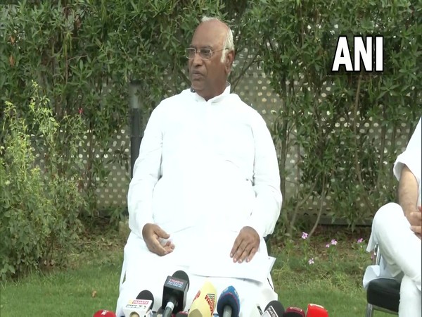 Congress leader Mallikarjun Kharge (Photo:ANI)