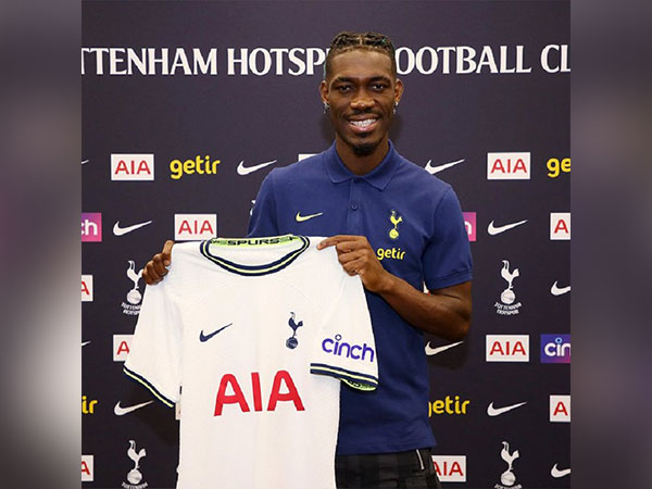 Tottenham Hotspur sign Yves Bissouma (Photo: Twitter/Tottenham Hotspur)