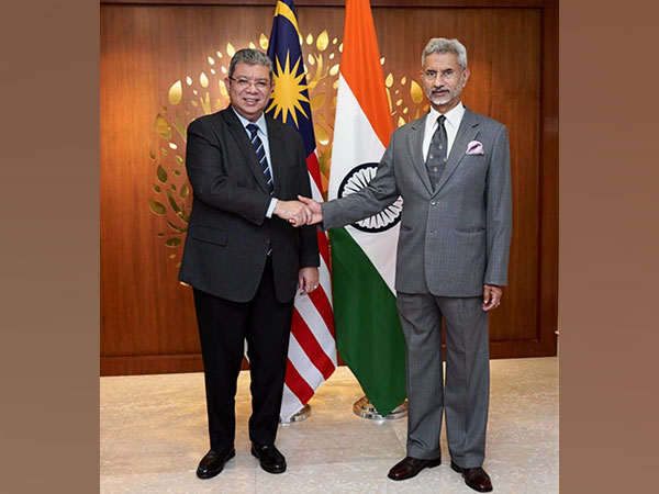 External Affairs Minister Dr S Jaishankar and Malaysian counterpart Saifuddin Abdullah (Twitter: Jaishankar)