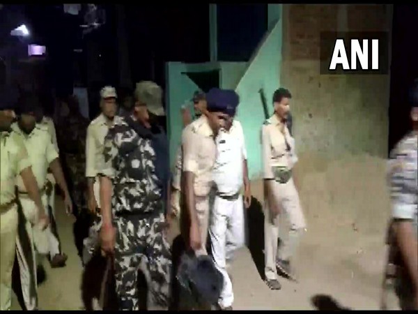 Scuffle breaks out between two groups over social media post in Bihar's Arrah (Photo:ANI)