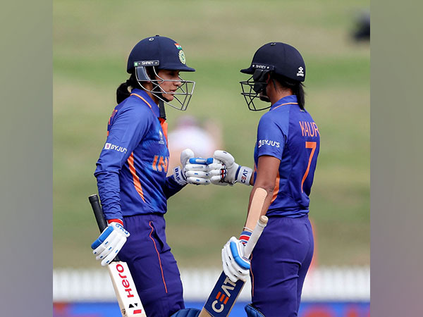 Smriti Mandhana and captain Harmanpreet Kaur (Photo: ICC/ Twitter)