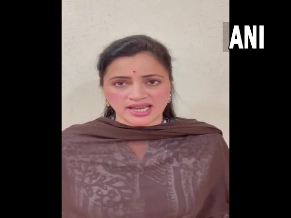 Amravati MP Navneet Rana