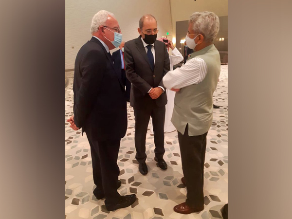 Jaishankar with his Jordanian counterpart Ayman Safadi and Palestinian counterpart Dr Riyad al-Maliki (Source: S Jaishankar/Twitter)