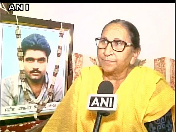 Sarabjit Singh's sister Dalbir Kaur (File Image)