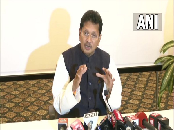 Rebel Shiv Sena MLA Deepak Kesarkar (Photo:ANI)