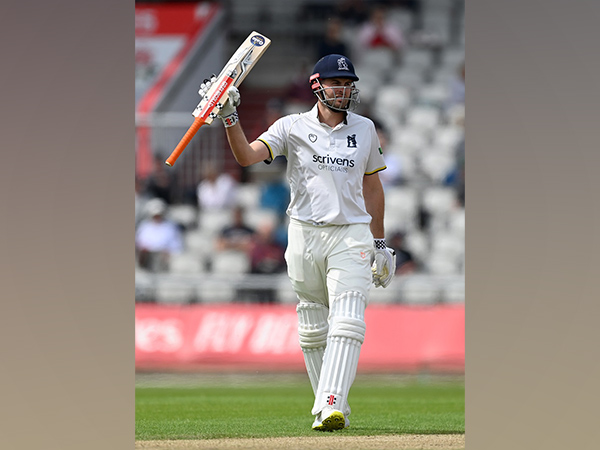 Dom Sibley (Photo: Twitter/Warwickshire CCC)