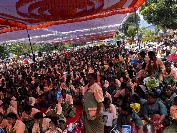 Pourakarmikas protest in Bengaluru 
