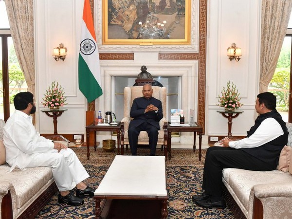 Eknath Shinde and Devendra Fadnavis met President Ram Nath Kovind. (Photo Credit: Rashtrapati Bhavan Twitter)