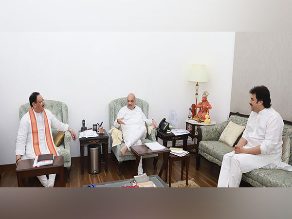 Expelled Congress MLA from Haryana, Kuldeep Bishnoi meets Union Home Minister Amit Shah and BJP national president JP Nadda. (Photo credit:  Kuldeep Bishnoi Twitter)