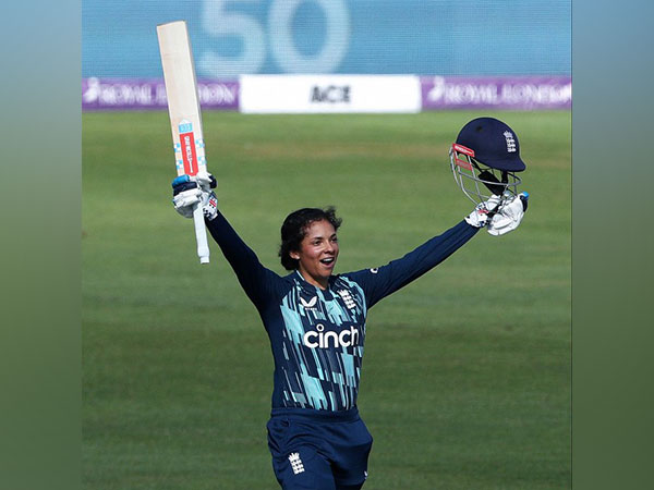 Sophia Dunkley (Photo Twitter/England Cricket)