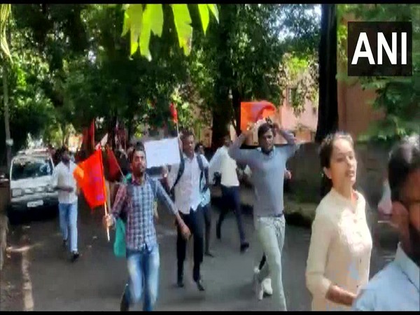 ABVP workers hold protests outside Karnataka Home Minister Jnanendra's residence
