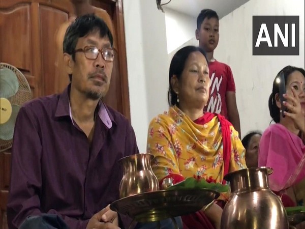 Parents of Shushila Devi, who won silver at CWG 2022 (Photo:ANI)