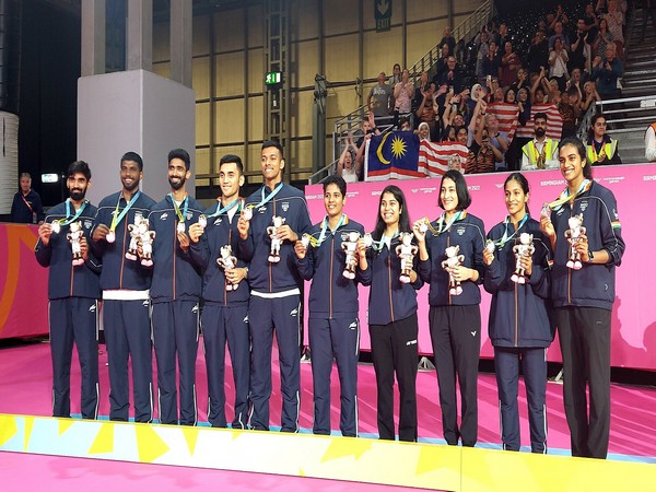 Indian badminton mixed team (Photo: Team India/ Twitter)