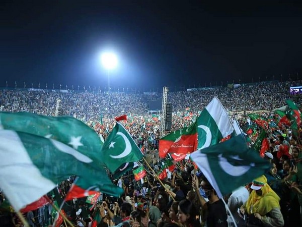 Pakistan's ex-PM  Imran Khan massive anti-govt rally in Lahore (Photo Credit: Twitter)