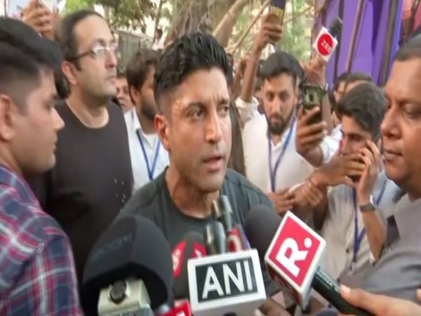 Farhan Akhtar speaking to reporters in Mumbai (Image Source: ANI)