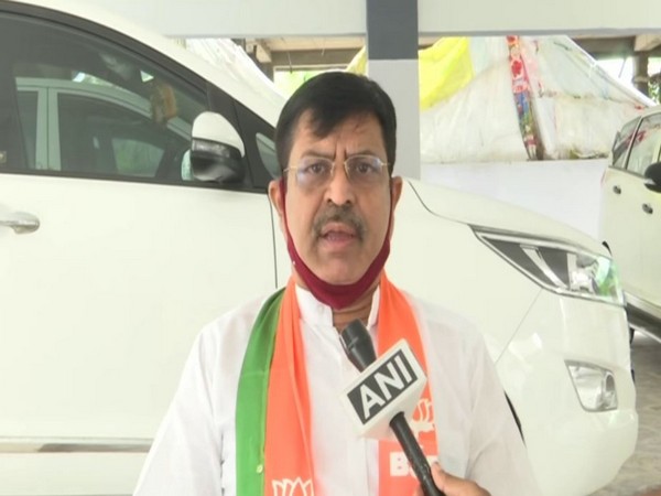 Andhra Pradesh BJP leader Vamaraju Satyamurty talking to ANI on Wednesday. Photo/ANI