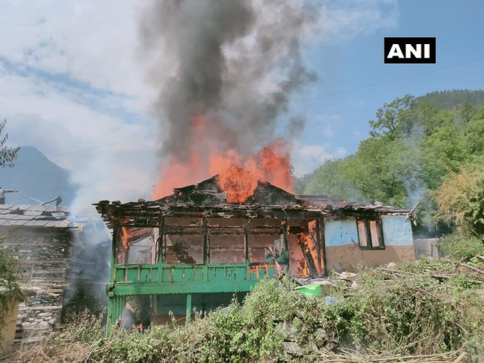    A fire that broke out at a three-storey wooden house in Kalwari village panchayat in Banjar area of  Kullu district on Sunday.