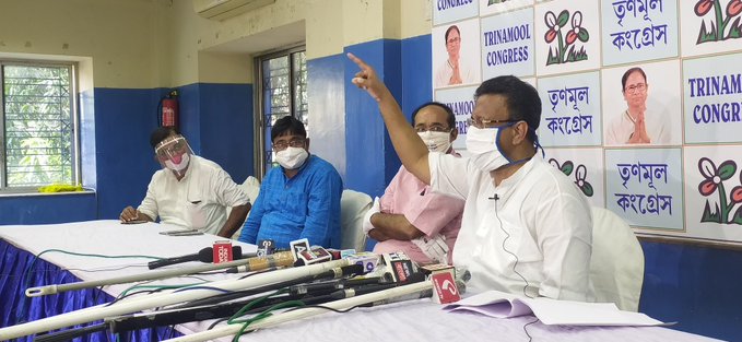 KMC Mayor Firhad Hakim at a press conference on Sunday. Photo/ANI