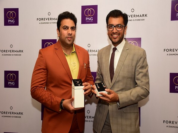 Saurabh Gadgil, Chairman and Managing Director, PNG Jewellers and Sachin Jain, President, Forevermark India