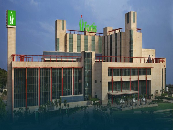 Fortis has 43 healthcare facilities, 9,000 potential beds and 392 diagnostic centres