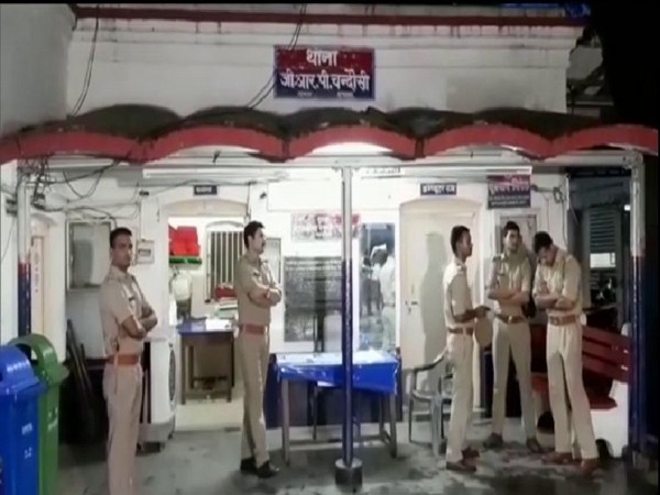 GRP personnel looted Rs 50,000 from a businessman at Chandausi railway station on Friday night. Photo/ANI