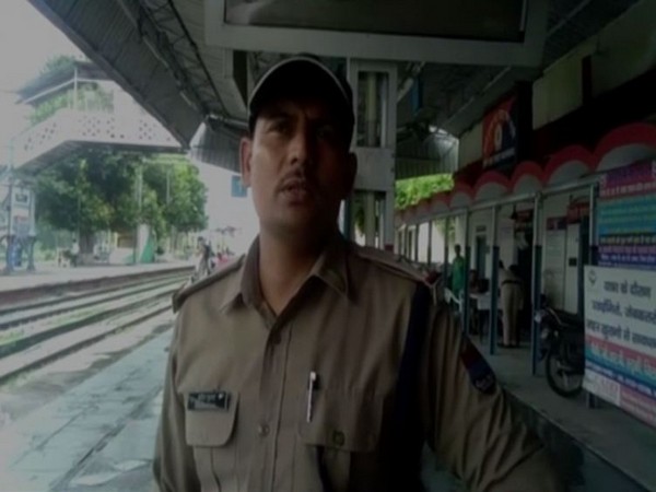 Sub-Inspector, GRP, Amit Kumar speaking to ANI in Roorkee. Photo/ANI