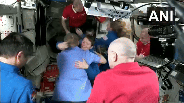 SpaceX Dragon docks with ISS (Photo credit: Reuters)