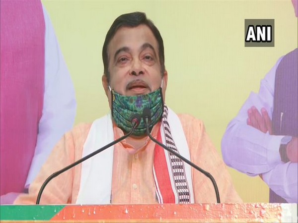 Union Minister Nitin Gadkari speaking at the Madhya Pradesh Jan Samvad on Wednesday.
