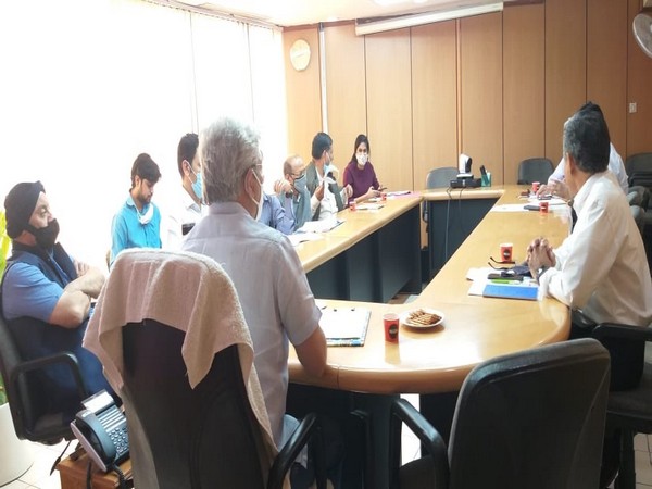 Delhi Transport Minister Kailash Gahlot reviews preparations ahead of resumption of inter-state bus services on Monday. Photo/Twitter/Kailash Gahlot