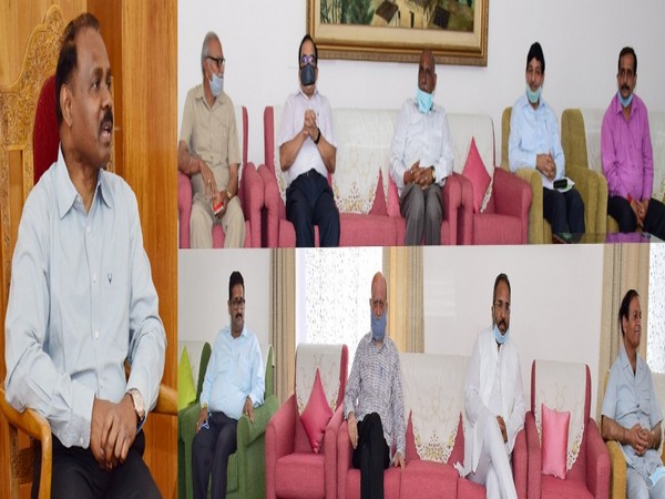 A delegation of Baba Amarnath and Buda Amarnath Yatri Niyas called on Jammu and Kashmir Lieutenant Governor Girish Chandra Murmu at Raj Bhavan in Jammu on Saturday.