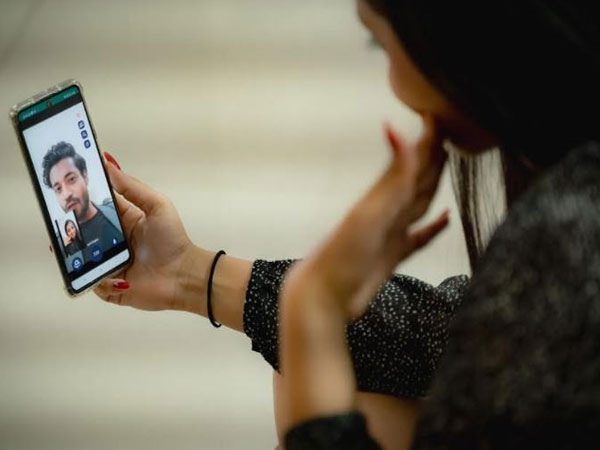 Girl enjoying the video conversation on Meet7