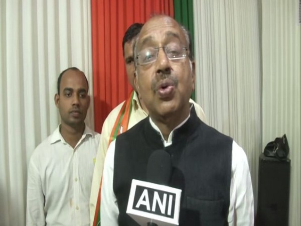 Union minister Vijay Goel speaking to ANI