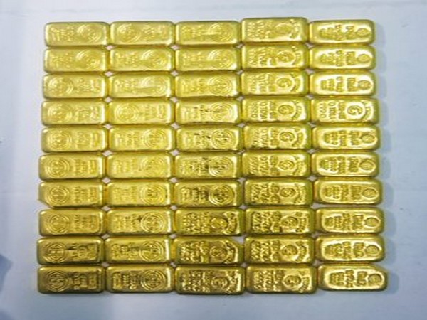 Around 6 kg gold, worth Rs 2.53 crores seized by the Directorate of Revenue Intelligence in West Bengal's Darjeeling district on Wednesday. Photo/ANI