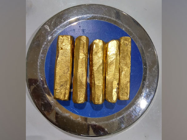 Gold bars recovered by customs at Bhubaneswar Airport 
