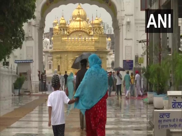 Rain lashes Amritsar on Friday, (Photo/ANI)