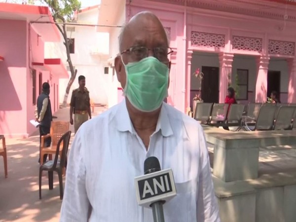 Moti Lal Singh, an official at the CM's Camp office in Gorakhpur talking to ANI on Friday. Photo/ANI