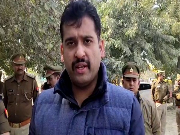 Ankur Aggarwal, SP (City), Gautam Buddh Nagar speaking to reporters in Greater Noida on Sunday. Photo/ANI