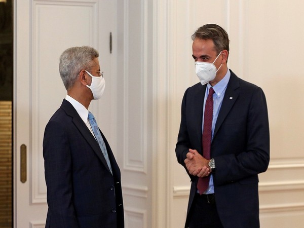 EAM S Jaishankar with Greek PM Kyriakos Mitsotakis (Photo Credit - Reuters)