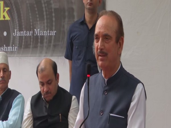 Congress leader Ghulam Nabi Azad addressing a public gathering in New Delhi on Tuesday. Photo/ANI