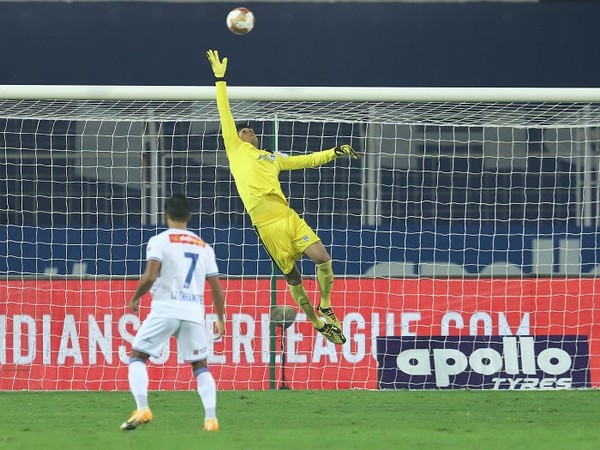 Gurpreet Singh Sandhu clinched back-to-back clean sheets with a strong outing against an aggressive CFC (Image: ISL)