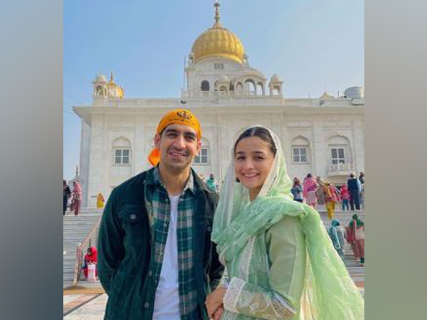 Alia Bhatt and Ayan Mukerji at Gurudwara Bangla Sahib (Image source: Instagram)