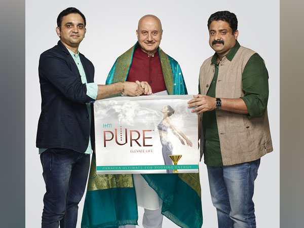 Anupam Kher with Jithin Jayakrishnan, MD & Co-Founder HHM, Rajesh Pattath Co-Founder & Director HHM.