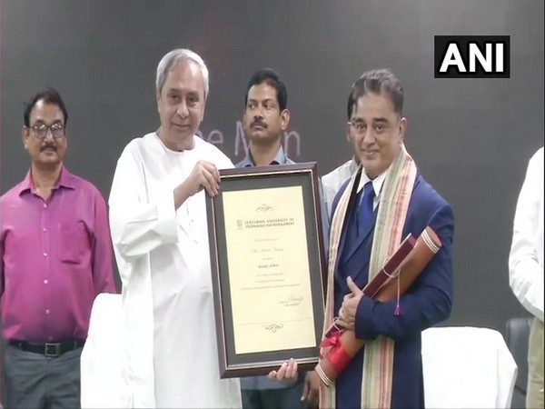 Odisha Chief Minister Naveen Patnaik with MKM founder Kamal Haasan at an event in Bhubaneswar on Tuesday. Photo/ANI