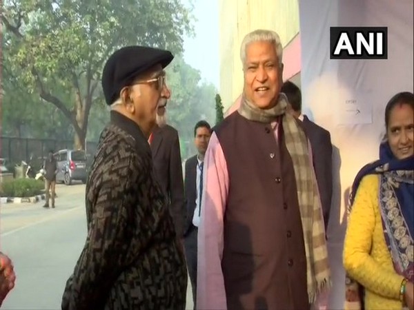 Invited Poland to actively join 'Make in India': Hamid Ansari