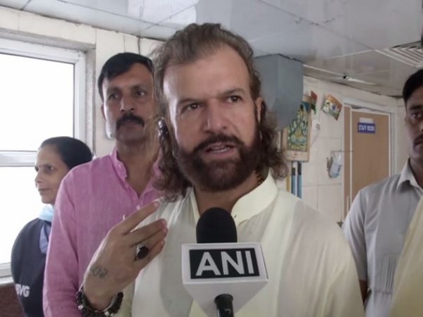 BJP leader Hans Raj Hans in conversation with ANI on Saturday. Photo/ANI